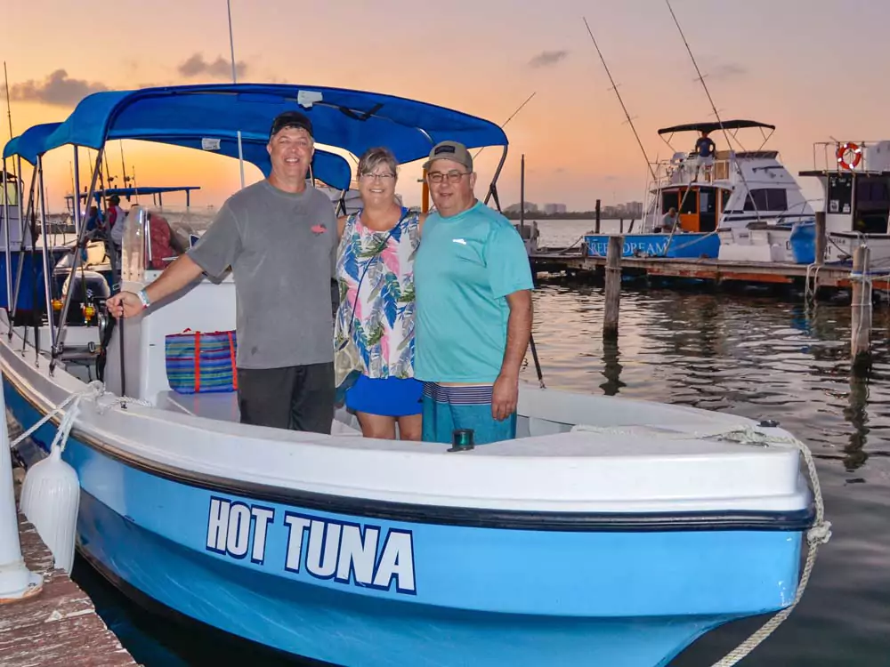 the hot tuna - Cancun fishing report- deep sea sportfishing report isla Mujeres.